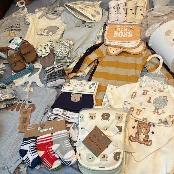 Baby clothes - Picture 1 of 5